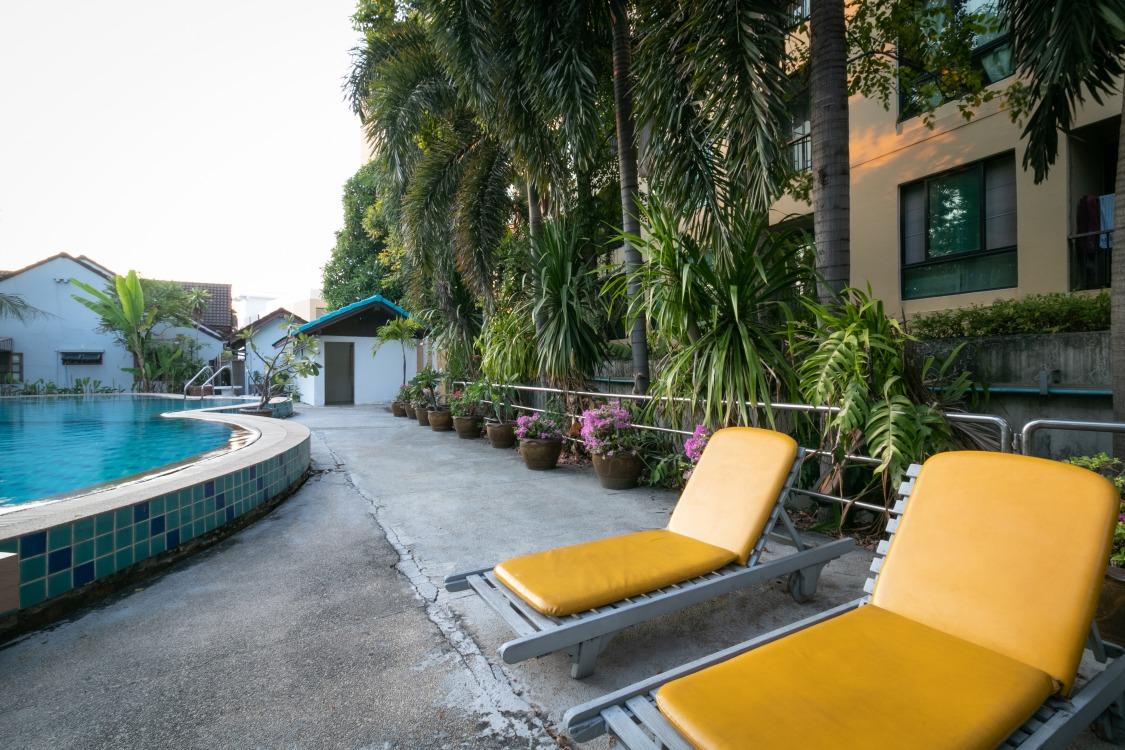 Lily Hotel Bangkok Exterior photo