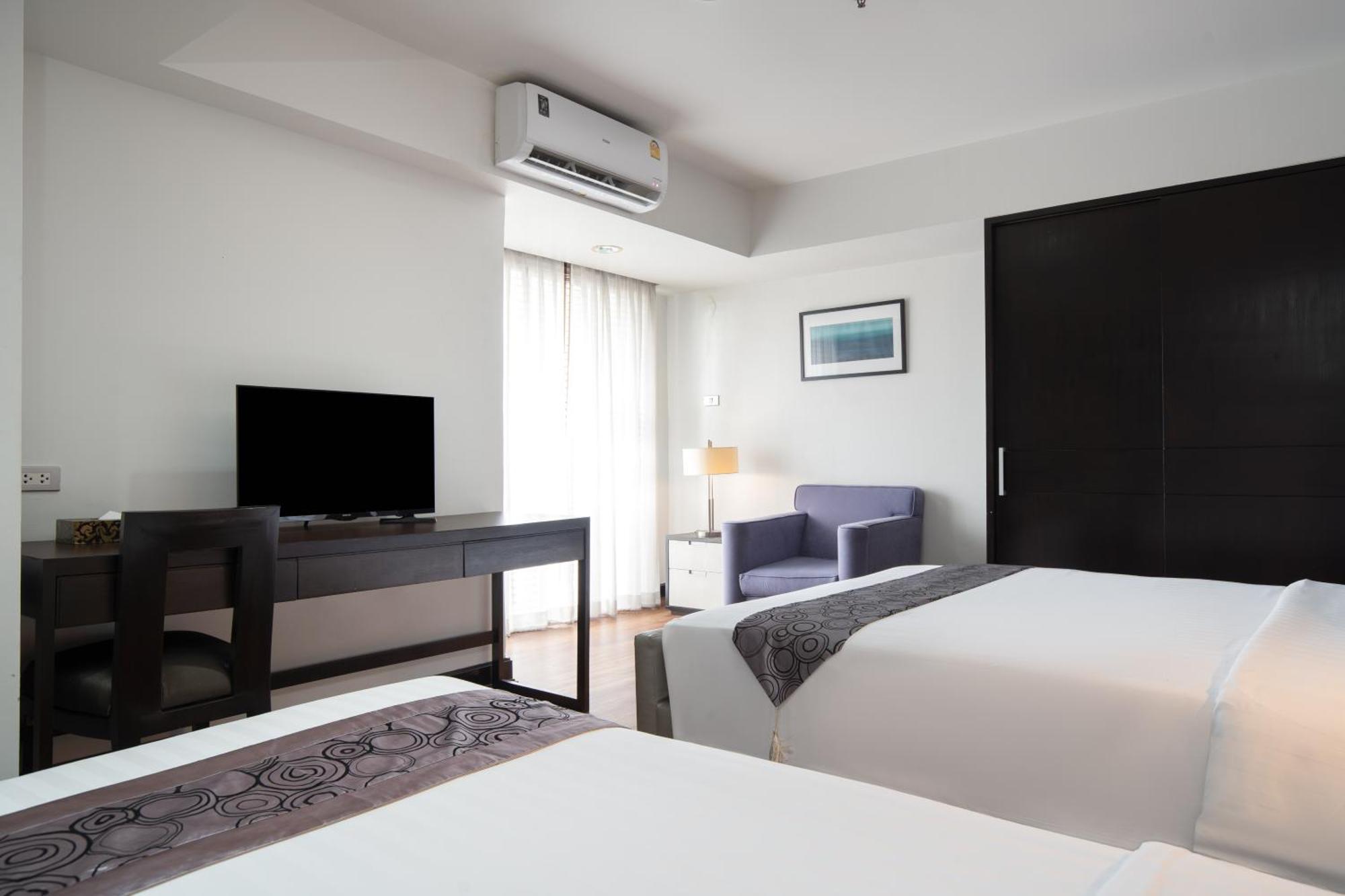 Lily Hotel Bangkok Exterior photo