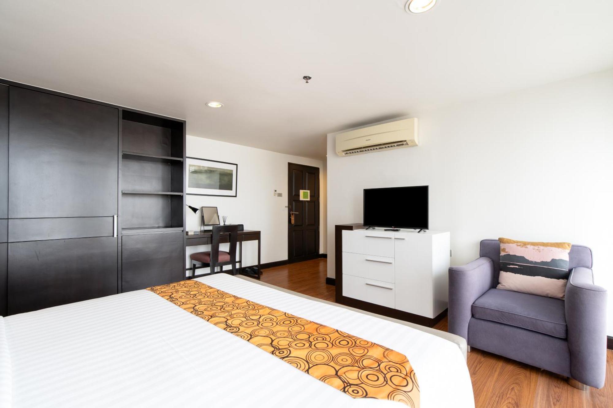 Lily Hotel Bangkok Exterior photo