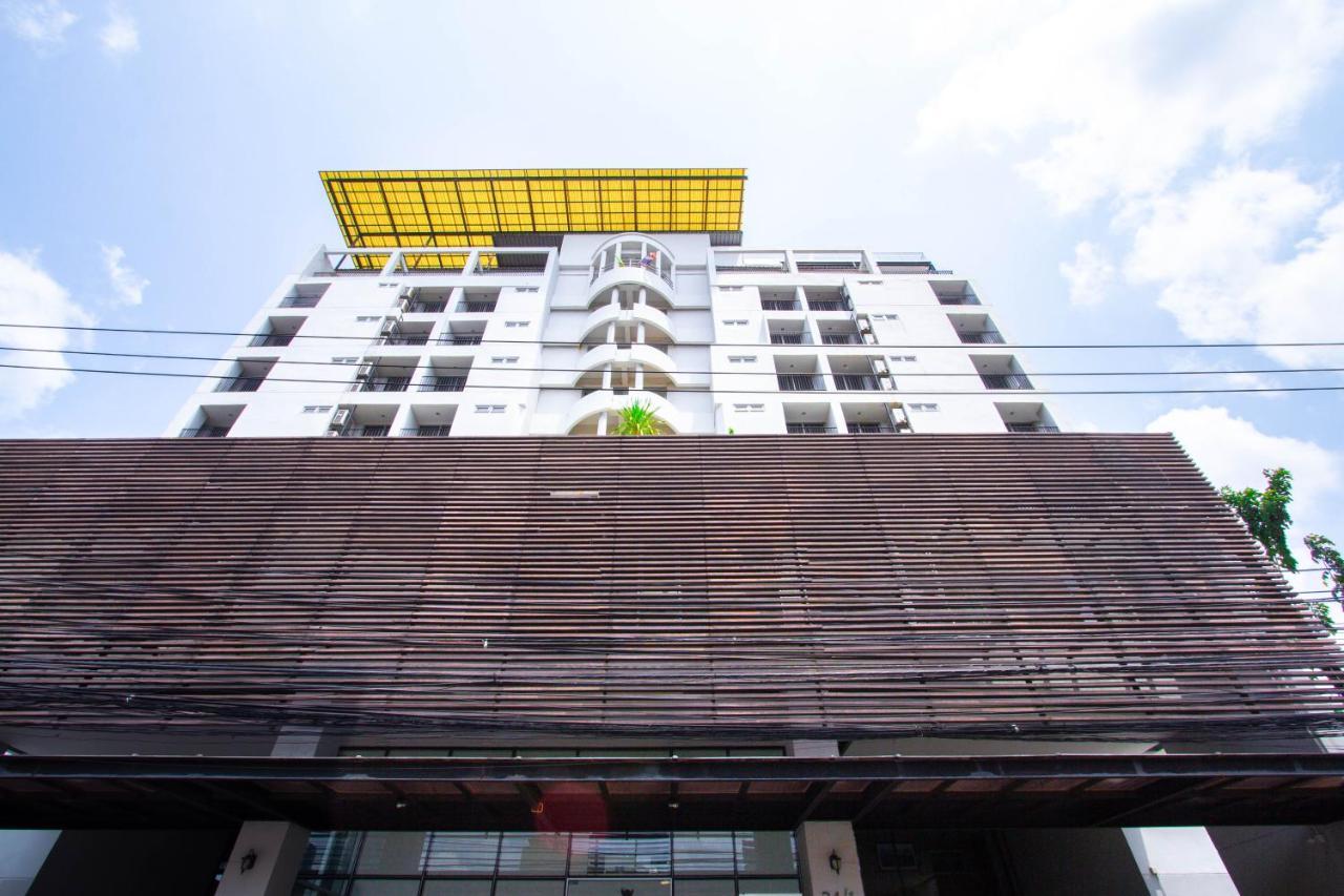 Lily Hotel Bangkok Exterior photo